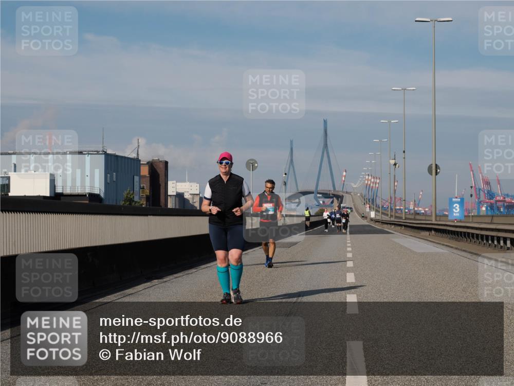 03.10.2025 - Köhlbrandbrückenlauf Fabian Wolf http://msf.ph/oto/9088966 03.10.2025 10:24:39 Position 3  meine-sportfotos.de