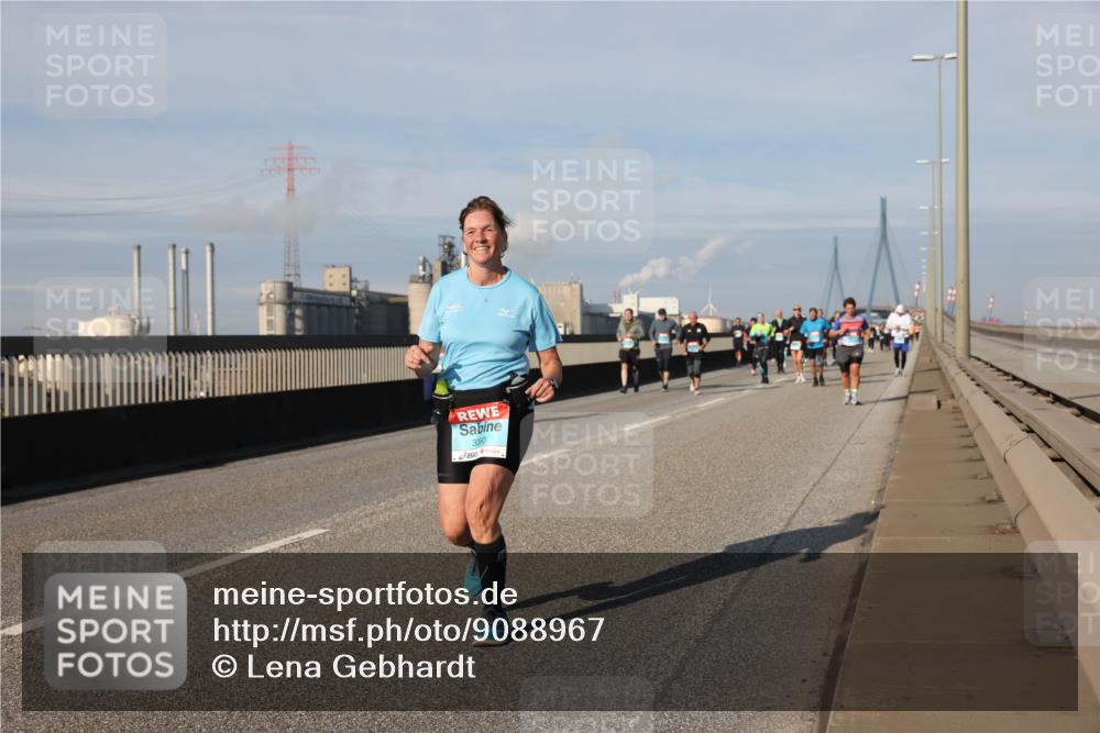 03.10.2025 - Köhlbrandbrückenlauf Lena Gebhardt http://msf.ph/oto/9088967 03.10.2025 10:06:55 Position 2 3360 meine-sportfotos.de