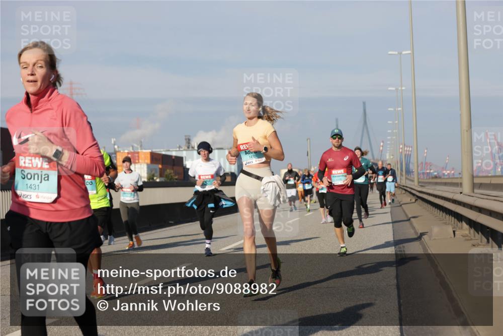 03.10.2025 - Köhlbrandbrückenlauf Jannik Wohlers http://msf.ph/oto/9088982 03.10.2025 09:58:23 Position 3 1431, 1437 meine-sportfotos.de