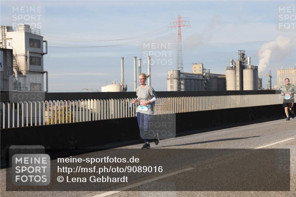 03.10.2025 - Köhlbrandbrückenlauf Lena Gebhardt http://msf.ph/oto/9089016 03.10.2025 10:06:58 Position 2  meine-sportfotos.de