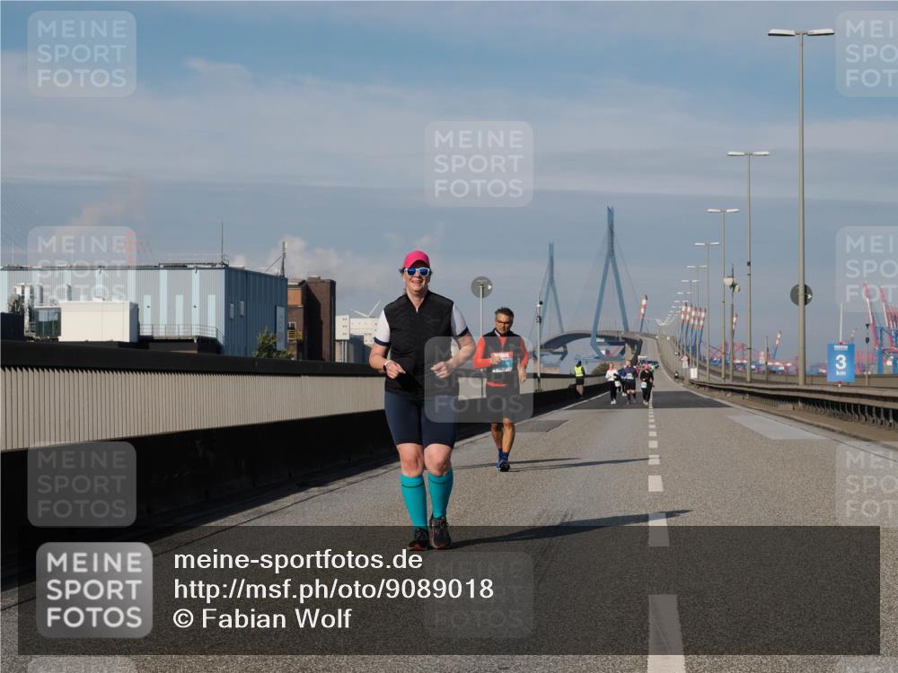 03.10.2025 - Köhlbrandbrückenlauf Fabian Wolf http://msf.ph/oto/9089018 03.10.2025 10:24:40 Position 3  meine-sportfotos.de
