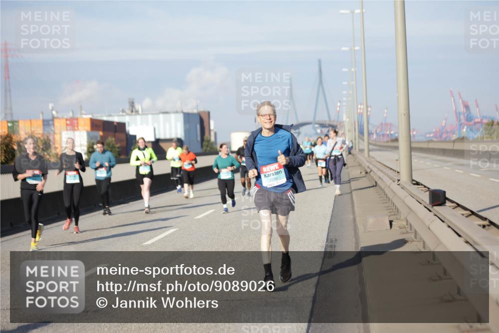 03.10.2025 - Köhlbrandbrückenlauf Jannik Wohlers http://msf.ph/oto/9089026 03.10.2025 10:09:16 Position 3 2259 meine-sportfotos.de