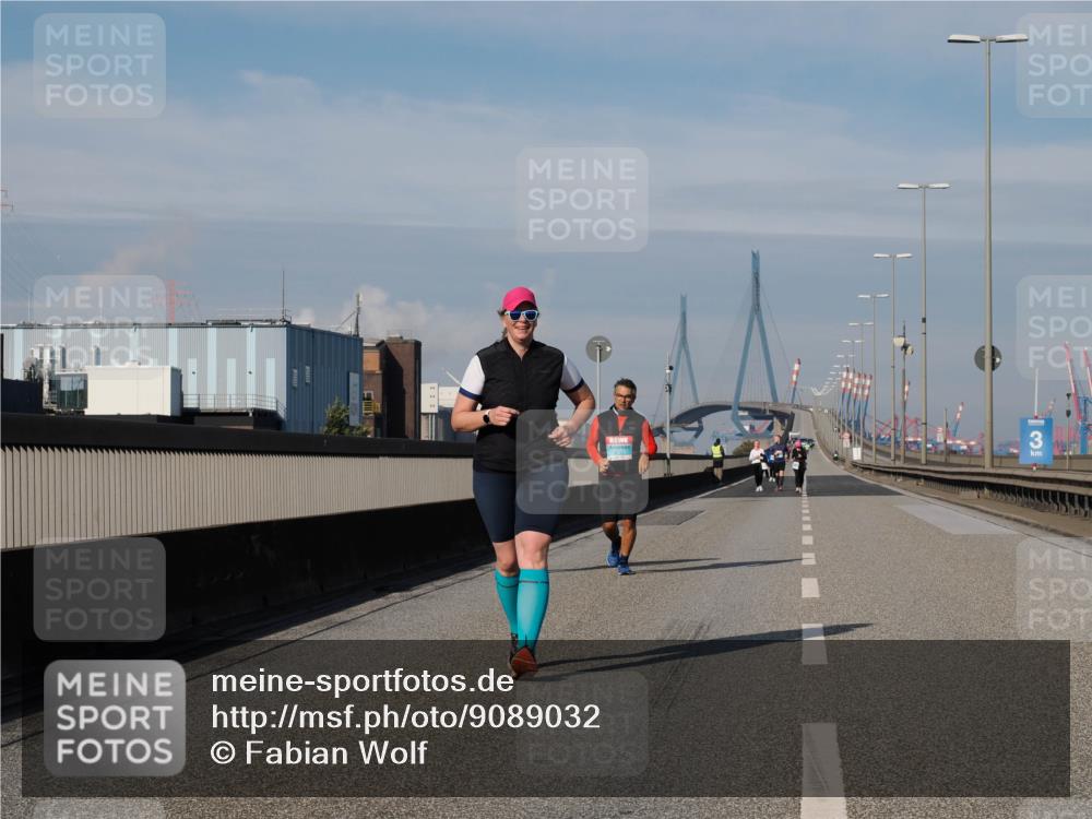 03.10.2025 - Köhlbrandbrückenlauf Fabian Wolf http://msf.ph/oto/9089032 03.10.2025 10:24:40 Position 3  meine-sportfotos.de