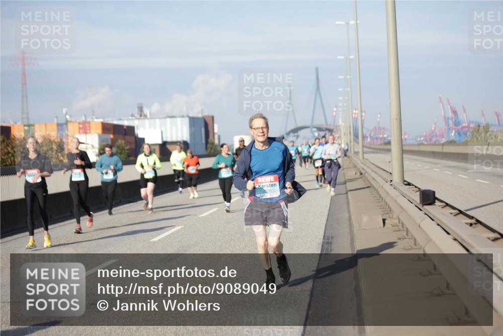 03.10.2025 - Köhlbrandbrückenlauf Jannik Wohlers http://msf.ph/oto/9089049 03.10.2025 10:09:16 Position 3  meine-sportfotos.de
