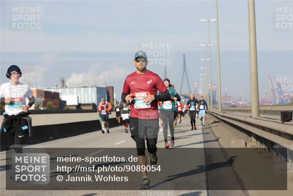 03.10.2025 - Köhlbrandbrückenlauf Jannik Wohlers http://msf.ph/oto/9089054 03.10.2025 09:58:25 Position 3 1852, 1770 meine-sportfotos.de