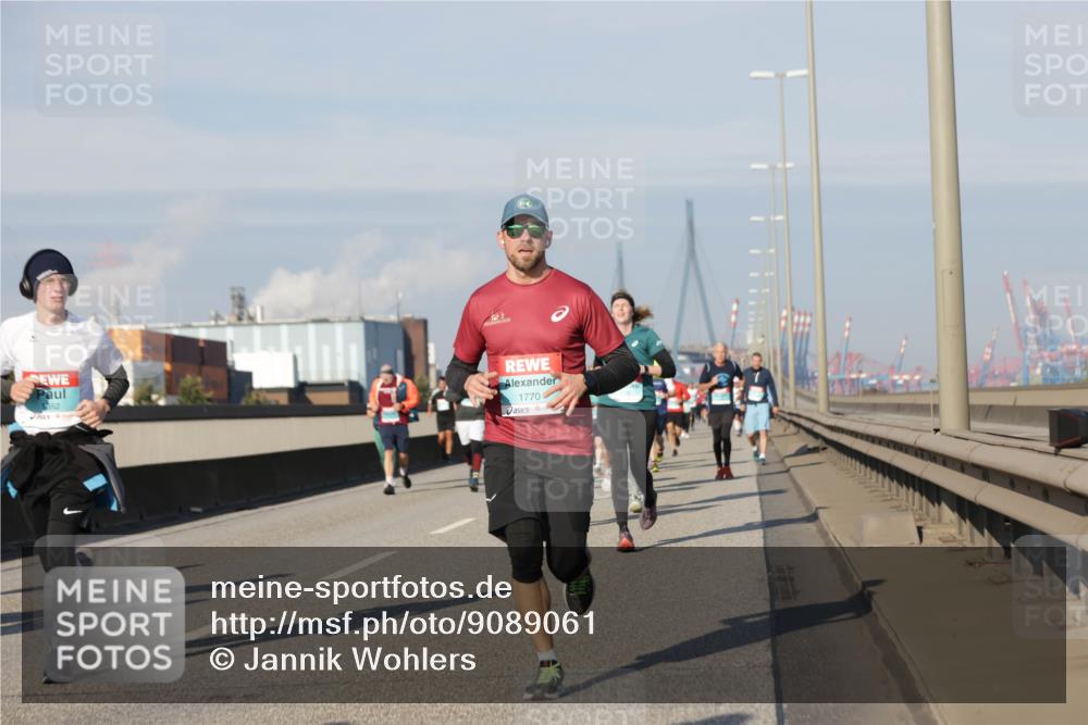 03.10.2025 - Köhlbrandbrückenlauf Jannik Wohlers http://msf.ph/oto/9089061 03.10.2025 09:58:25 Position 3 1852, 1770 meine-sportfotos.de