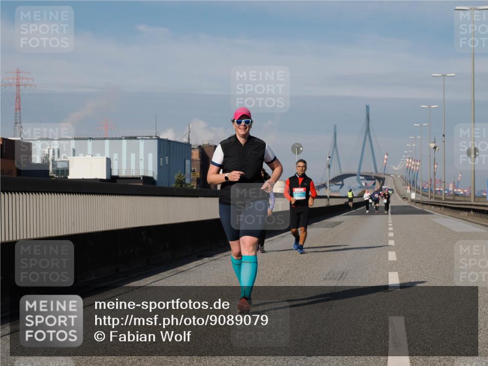 03.10.2025 - Köhlbrandbrückenlauf Fabian Wolf http://msf.ph/oto/9089079 03.10.2025 10:24:41 Position 3  meine-sportfotos.de