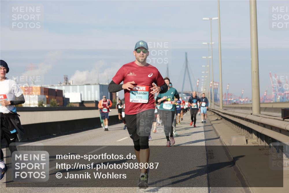 03.10.2025 - Köhlbrandbrückenlauf Jannik Wohlers http://msf.ph/oto/9089087 03.10.2025 09:58:25 Position 3 1770 meine-sportfotos.de