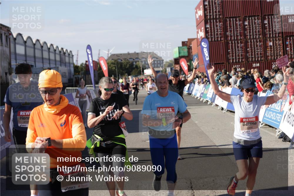 03.10.2025 - Köhlbrandbrückenlauf Jannik Wohlers http://msf.ph/oto/9089090 03.10.2025 13:19:18 Ziel 4143, 4593, 4631, 4632, 4690, 4725, 4727, 4816, 4828, 4876, 4996, 5443, 5451, 5853, 5858, 6057, 6088, 6225, 6226, 6230, 6576 meine-sportfotos.de
