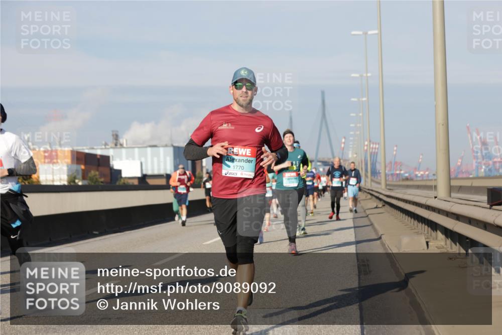 03.10.2025 - Köhlbrandbrückenlauf Jannik Wohlers http://msf.ph/oto/9089092 03.10.2025 09:58:25 Position 3 1770, 1735 meine-sportfotos.de