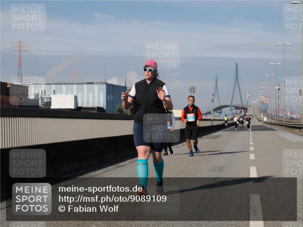 03.10.2025 - Köhlbrandbrückenlauf Fabian Wolf http://msf.ph/oto/9089109 03.10.2025 10:24:41 Position 3  meine-sportfotos.de
