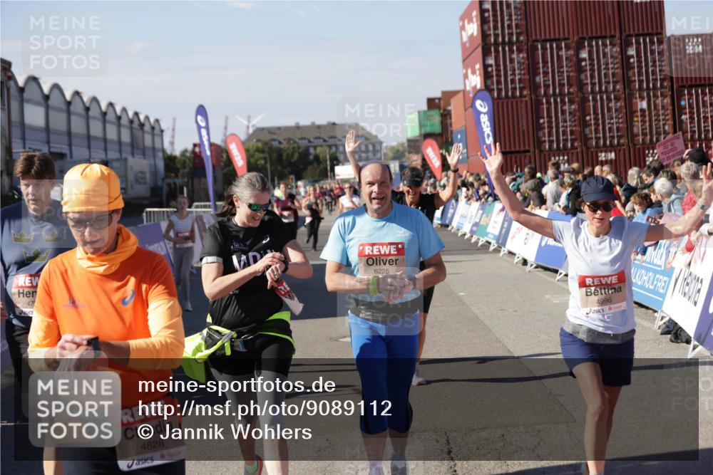 03.10.2025 - Köhlbrandbrückenlauf Jannik Wohlers http://msf.ph/oto/9089112 03.10.2025 13:19:18 Ziel 4143, 4593, 4631, 4632, 4690, 4725, 4727, 4816, 4828, 4876, 4996, 5443, 5451, 5853, 5858, 6057, 6088, 6225, 6226, 6230, 6576 meine-sportfotos.de
