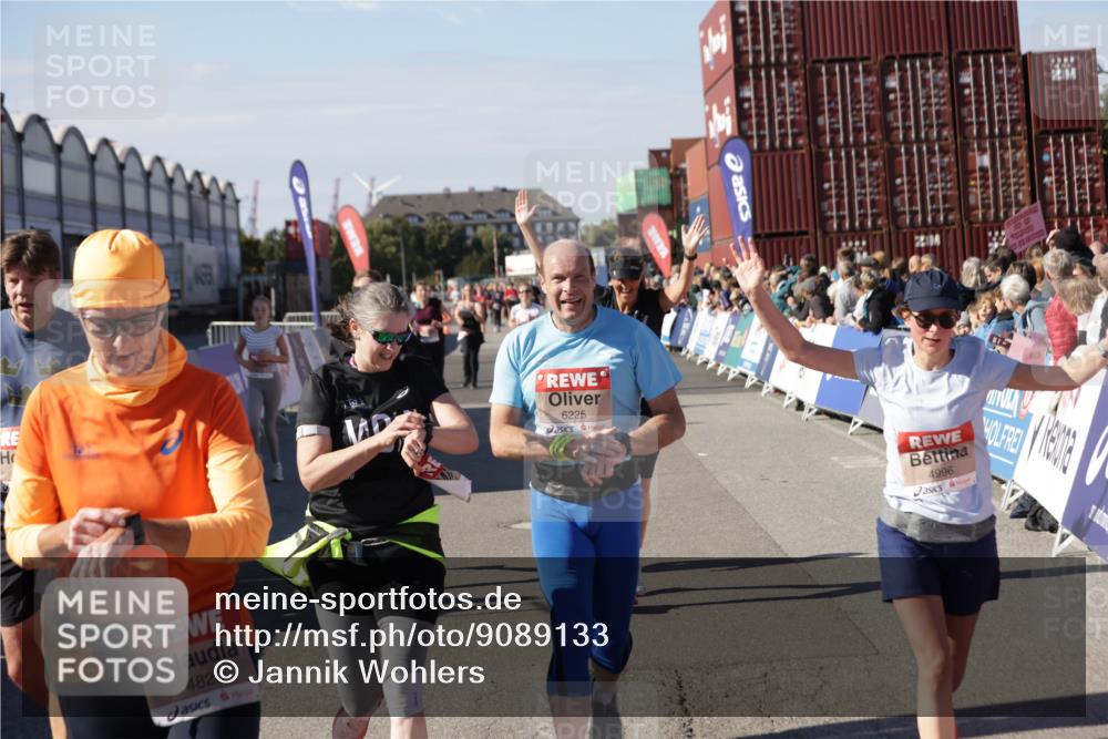 03.10.2025 - Köhlbrandbrückenlauf Jannik Wohlers http://msf.ph/oto/9089133 03.10.2025 13:19:18 Ziel 4143, 4593, 4631, 4632, 4690, 4725, 4727, 4816, 4828, 4876, 4996, 5443, 5451, 5853, 5858, 6057, 6088, 6225, 6226, 6230, 6576 meine-sportfotos.de