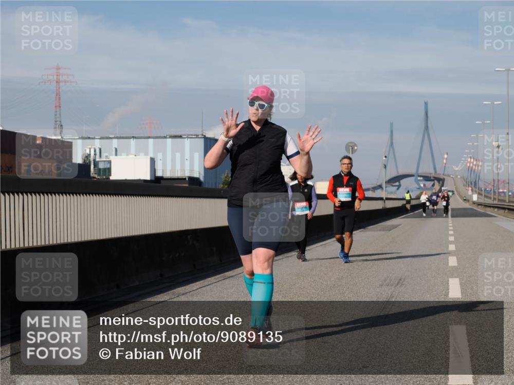 03.10.2025 - Köhlbrandbrückenlauf Fabian Wolf http://msf.ph/oto/9089135 03.10.2025 10:24:42 Position 3  meine-sportfotos.de