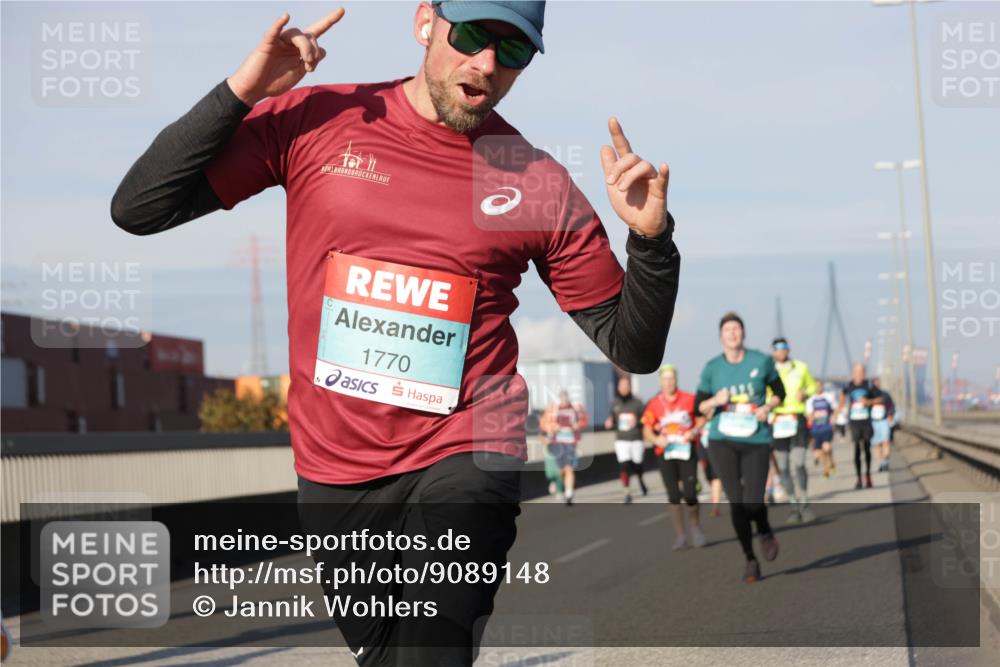 03.10.2025 - Köhlbrandbrückenlauf Jannik Wohlers http://msf.ph/oto/9089148 03.10.2025 09:58:27 Position 3 1770 meine-sportfotos.de