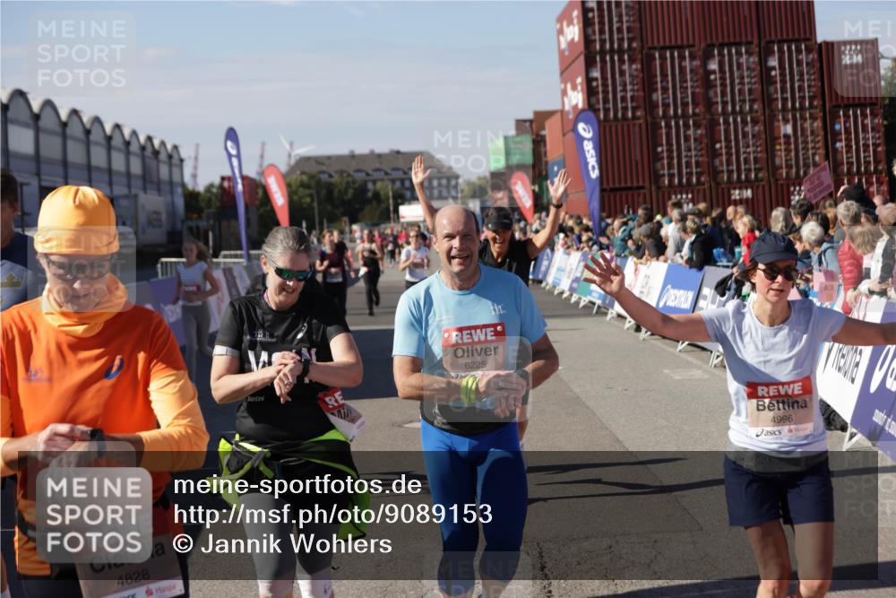 03.10.2025 - Köhlbrandbrückenlauf Jannik Wohlers http://msf.ph/oto/9089153 03.10.2025 13:19:19 Ziel 4143, 4593, 4631, 4632, 4690, 4725, 4727, 4816, 4828, 4996, 5443, 5451, 5853, 5858, 6057, 6225, 6226, 6230, 6576 meine-sportfotos.de