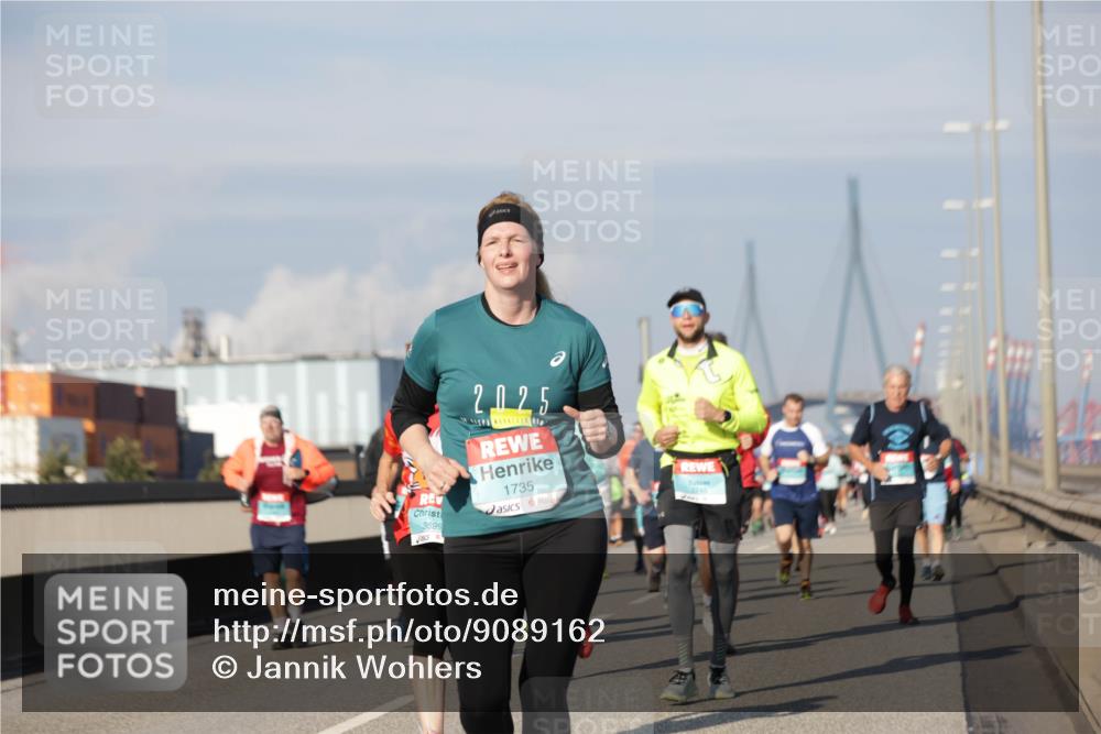 03.10.2025 - Köhlbrandbrückenlauf Jannik Wohlers http://msf.ph/oto/9089162 03.10.2025 09:58:28 Position 3 2025, 1735, 3699 meine-sportfotos.de