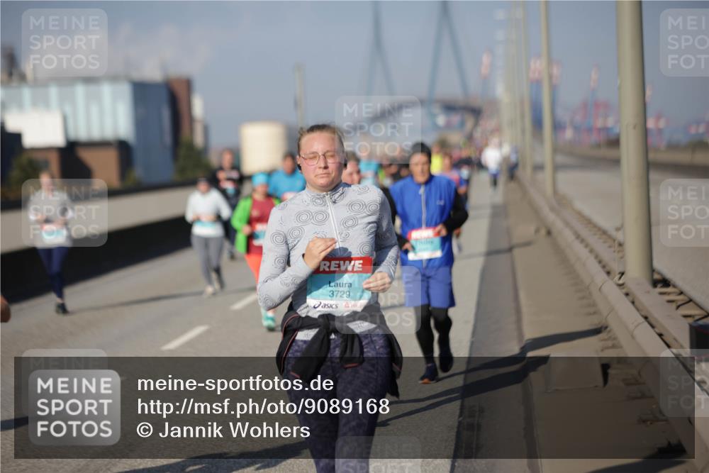 03.10.2025 - Köhlbrandbrückenlauf Jannik Wohlers http://msf.ph/oto/9089168 03.10.2025 10:09:24 Position 3 3729 meine-sportfotos.de