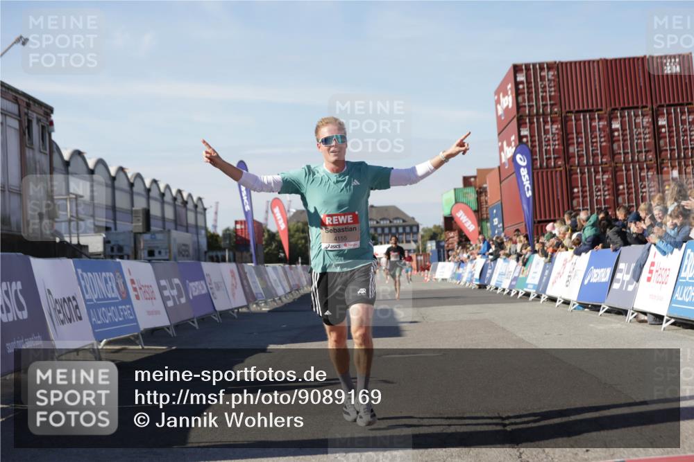 03.10.2025 - Köhlbrandbrückenlauf Jannik Wohlers http://msf.ph/oto/9089169 03.10.2025 12:53:33 Ziel 4029, 4155, 6241, 6656, 6804 meine-sportfotos.de