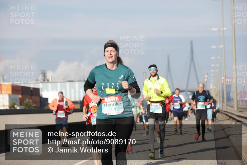03.10.2025 - Köhlbrandbrückenlauf Jannik Wohlers http://msf.ph/oto/9089170 03.10.2025 09:58:28 Position 3 2025, 1735, 36 meine-sportfotos.de