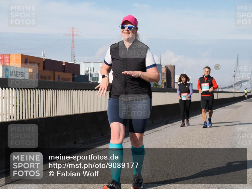 03.10.2025 - Köhlbrandbrückenlauf Fabian Wolf http://msf.ph/oto/9089177 03.10.2025 10:24:43 Position 3  meine-sportfotos.de