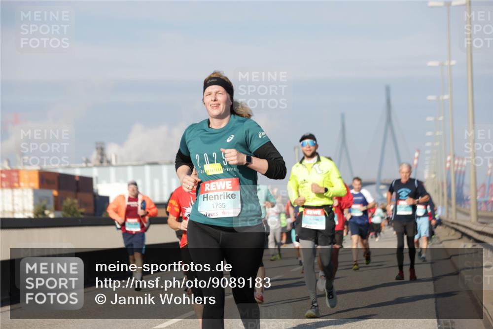 03.10.2025 - Köhlbrandbrückenlauf Jannik Wohlers http://msf.ph/oto/9089183 03.10.2025 09:58:28 Position 3 2025, 1735 meine-sportfotos.de