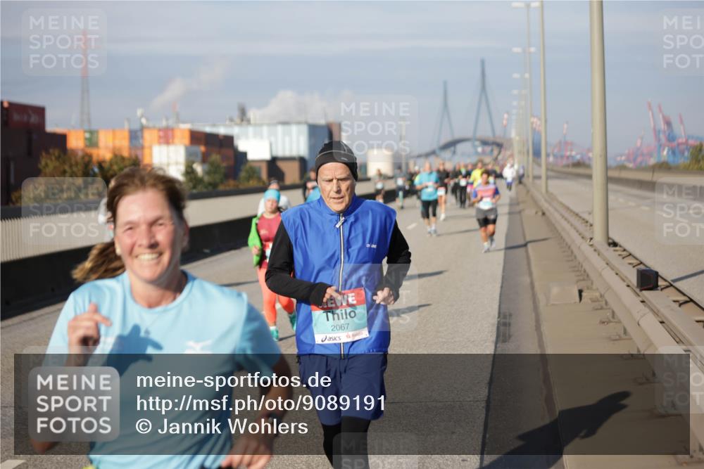 03.10.2025 - Köhlbrandbrückenlauf Jannik Wohlers http://msf.ph/oto/9089191 03.10.2025 10:09:29 Position 3 2067 meine-sportfotos.de