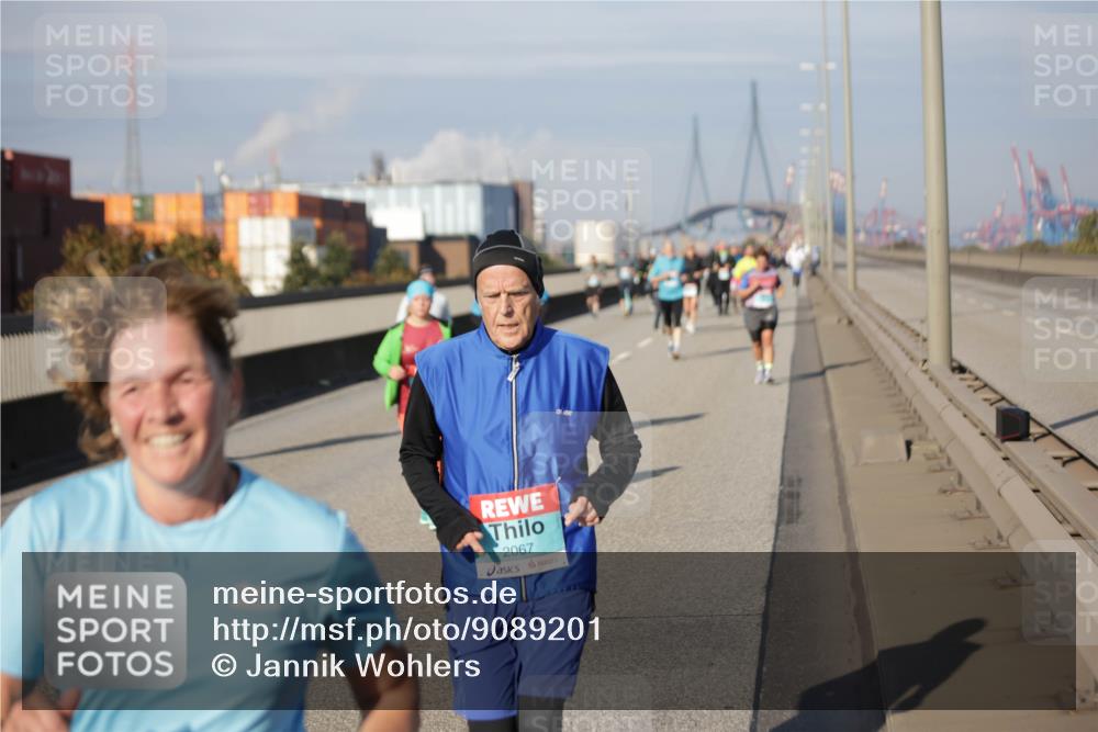03.10.2025 - Köhlbrandbrückenlauf Jannik Wohlers http://msf.ph/oto/9089201 03.10.2025 10:09:29 Position 3 2067 meine-sportfotos.de