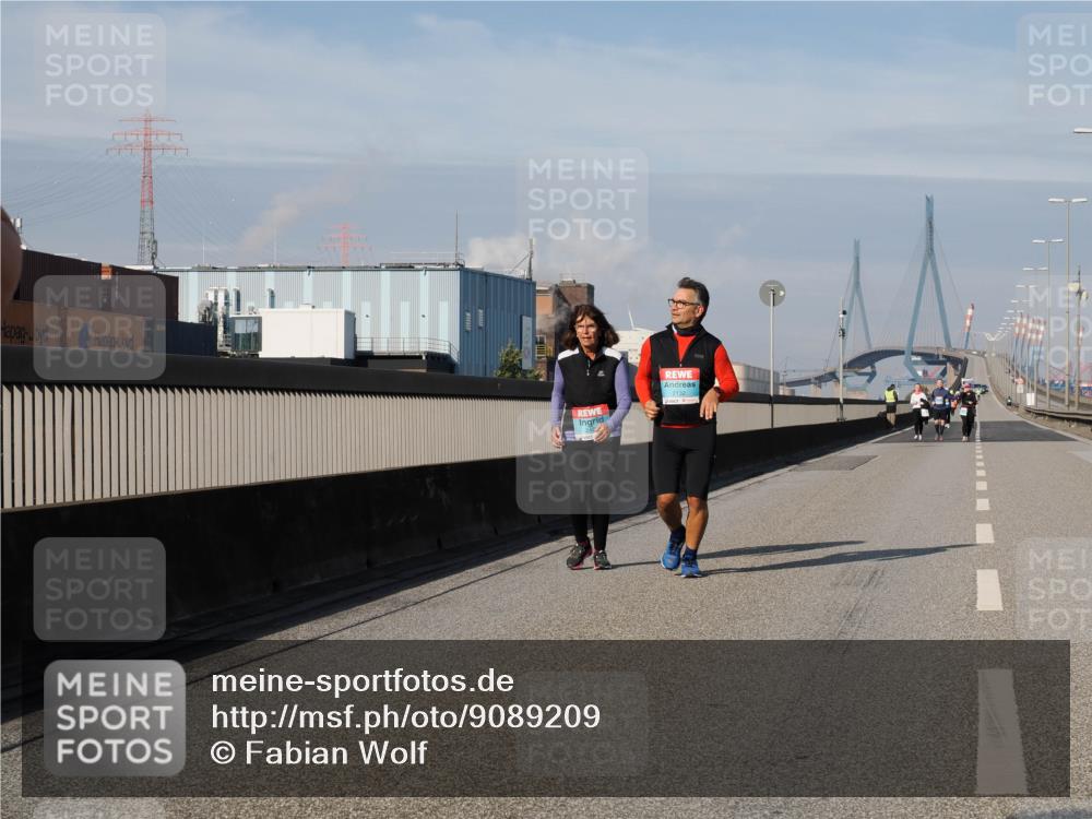 03.10.2025 - Köhlbrandbrückenlauf Fabian Wolf http://msf.ph/oto/9089209 03.10.2025 10:24:44 Position 3 2132 meine-sportfotos.de