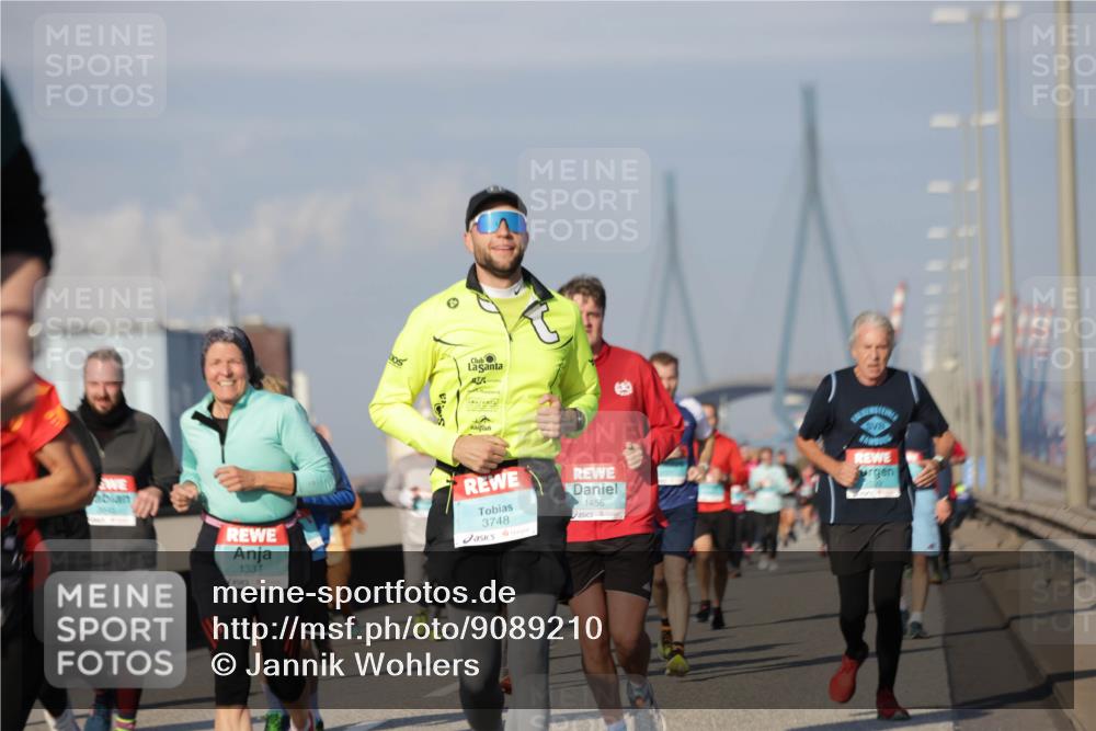 03.10.2025 - Köhlbrandbrückenlauf Jannik Wohlers http://msf.ph/oto/9089210 03.10.2025 09:58:29 Position 3 1337, 3748, 1456 meine-sportfotos.de