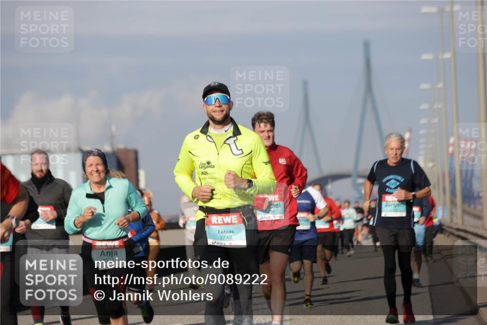 03.10.2025 - Köhlbrandbrückenlauf Jannik Wohlers http://msf.ph/oto/9089222 03.10.2025 09:58:29 Position 3 1337, 3748 meine-sportfotos.de