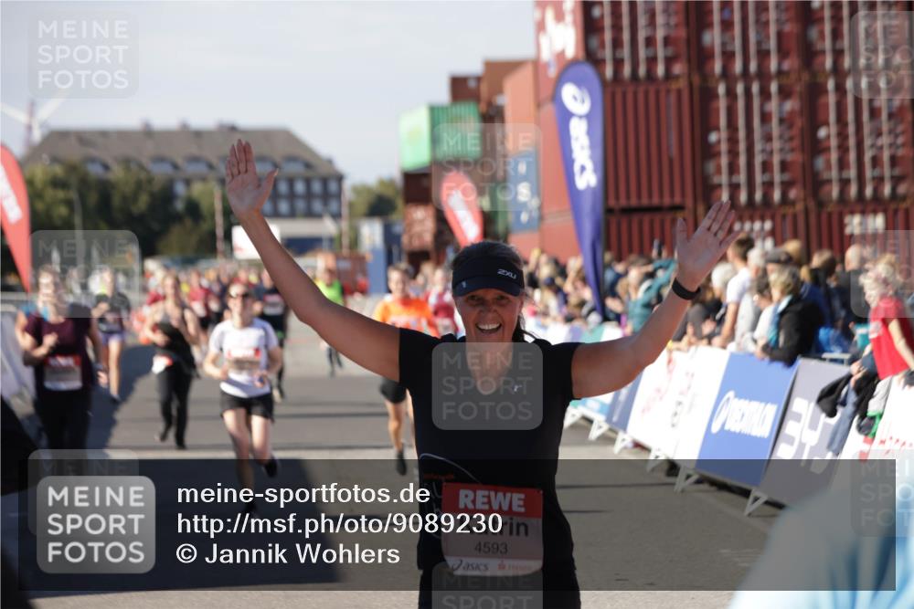 03.10.2025 - Köhlbrandbrückenlauf Jannik Wohlers http://msf.ph/oto/9089230 03.10.2025 13:19:20 Ziel 4143, 4593, 4632, 4690, 4725, 4727, 4828, 4996, 5443, 5451, 5853, 5858, 6057, 6225, 6226, 6230, 6576 meine-sportfotos.de