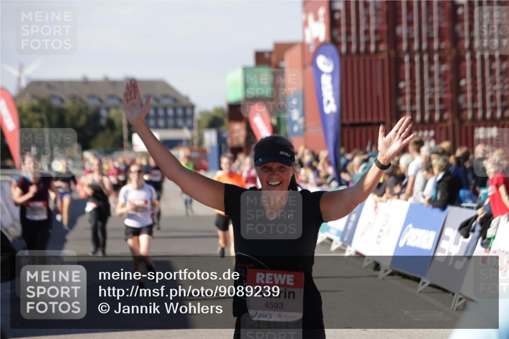 03.10.2025 - Köhlbrandbrückenlauf Jannik Wohlers http://msf.ph/oto/9089239 03.10.2025 13:19:20 Ziel 4143, 4593, 4632, 4690, 4725, 4727, 4828, 4996, 5443, 5451, 5853, 5858, 6057, 6225, 6226, 6230, 6576 meine-sportfotos.de