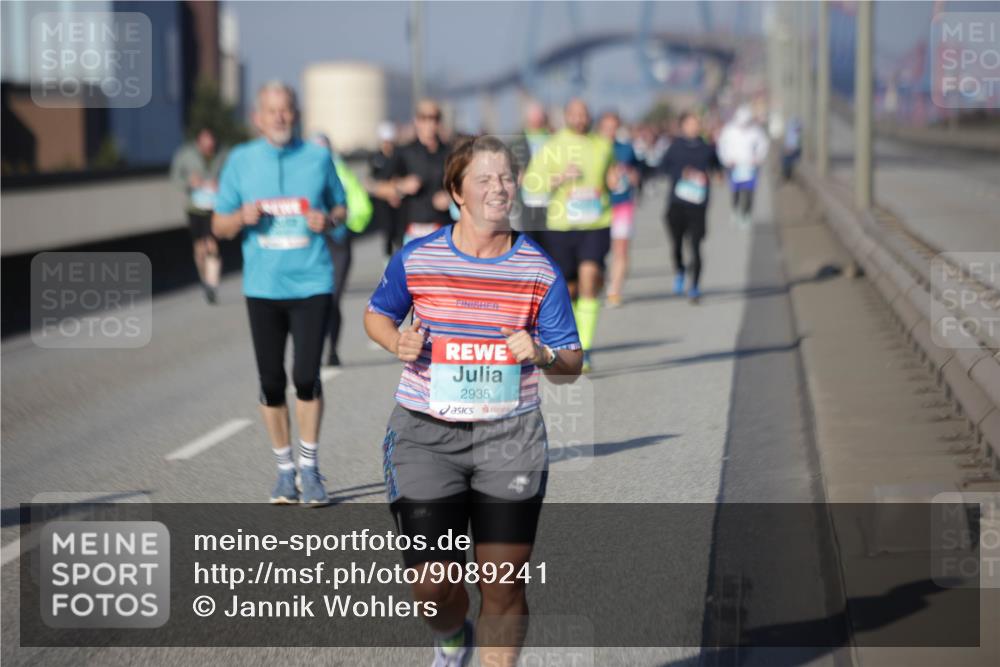 03.10.2025 - Köhlbrandbrückenlauf Jannik Wohlers http://msf.ph/oto/9089241 03.10.2025 10:09:35 Position 3 2935 meine-sportfotos.de