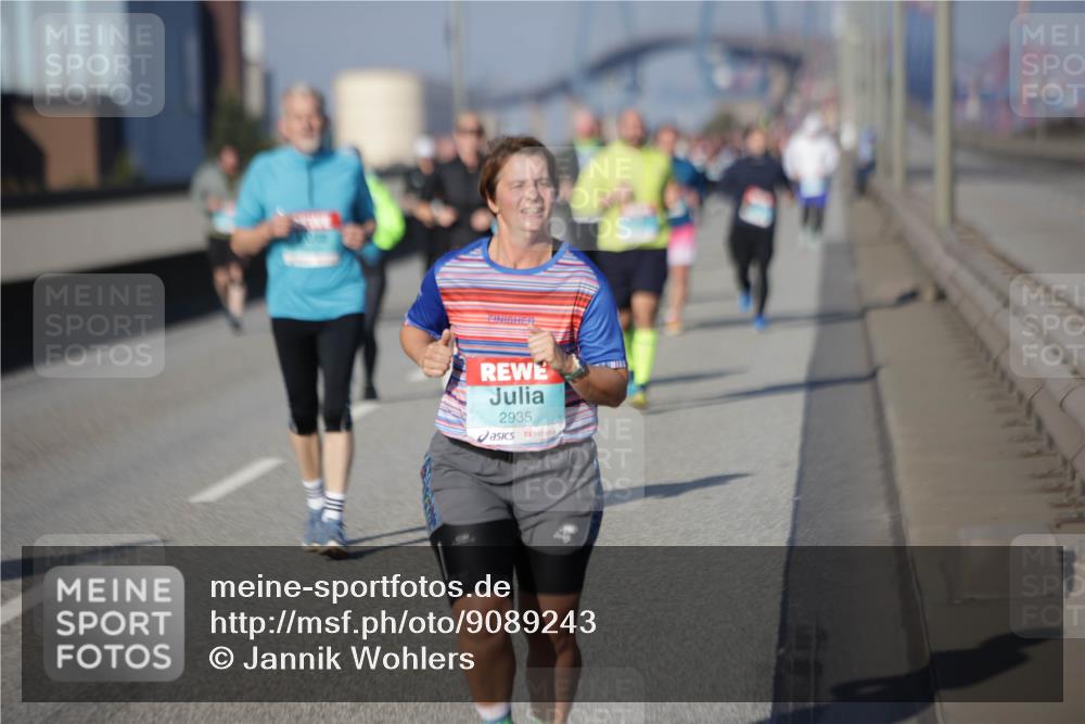 03.10.2025 - Köhlbrandbrückenlauf Jannik Wohlers http://msf.ph/oto/9089243 03.10.2025 10:09:35 Position 3 2935 meine-sportfotos.de