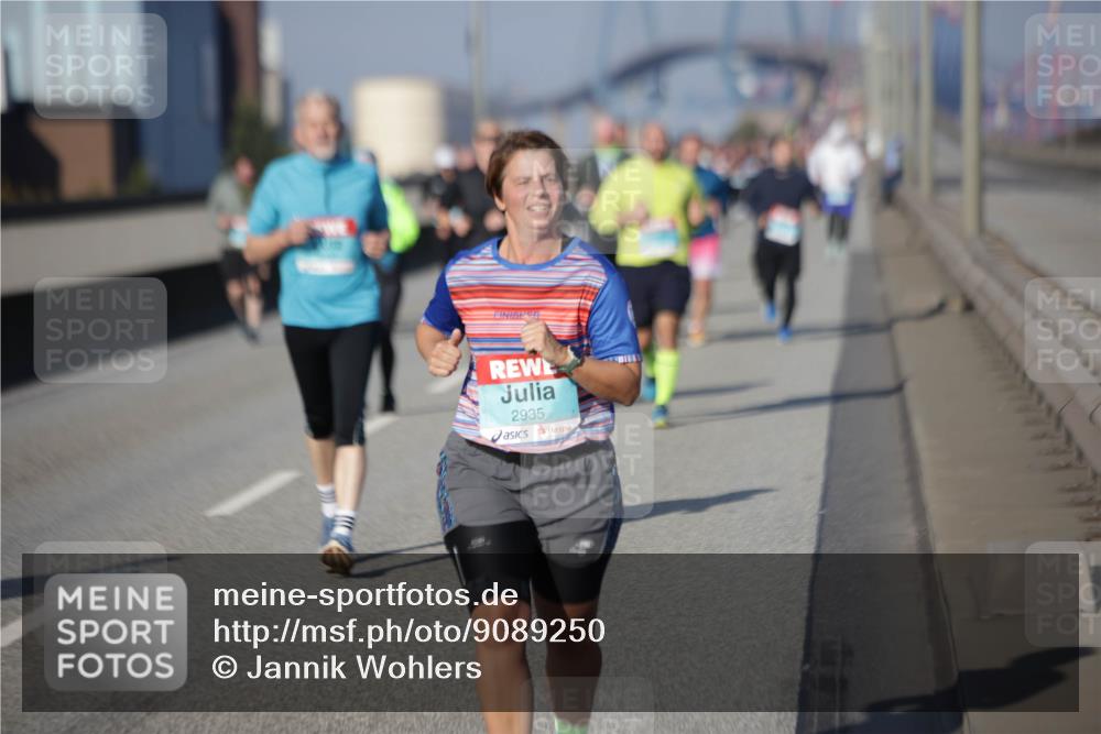 03.10.2025 - Köhlbrandbrückenlauf Jannik Wohlers http://msf.ph/oto/9089250 03.10.2025 10:09:35 Position 3 2935 meine-sportfotos.de