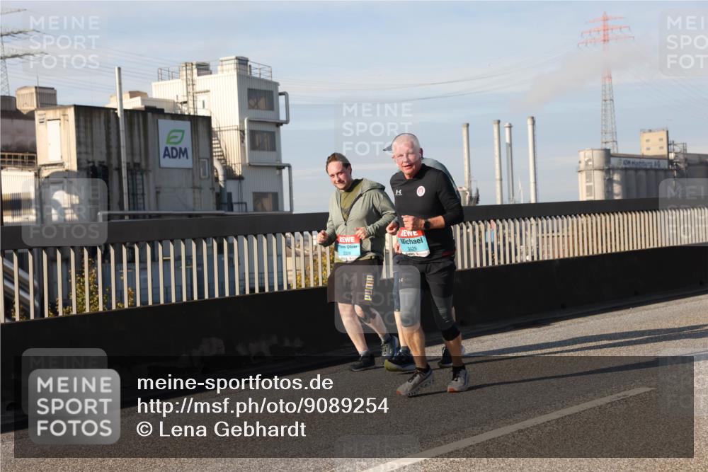 03.10.2025 - Köhlbrandbrückenlauf Lena Gebhardt http://msf.ph/oto/9089254 03.10.2025 10:07:04 Position 2 2326, 3129 meine-sportfotos.de