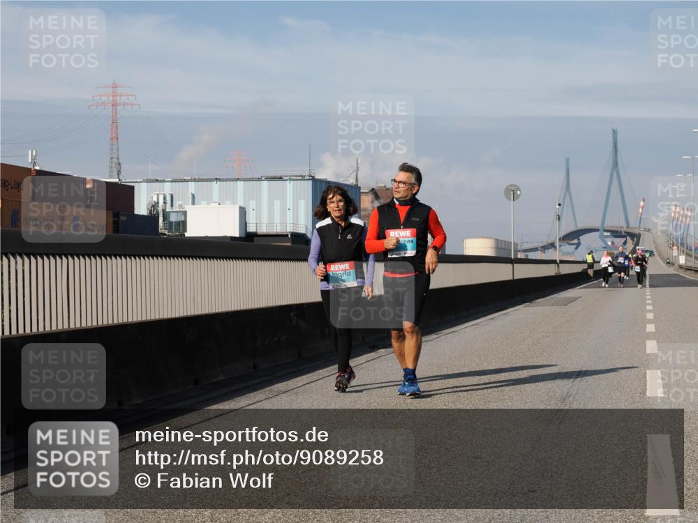 03.10.2025 - Köhlbrandbrückenlauf Fabian Wolf http://msf.ph/oto/9089258 03.10.2025 10:24:45 Position 3  meine-sportfotos.de