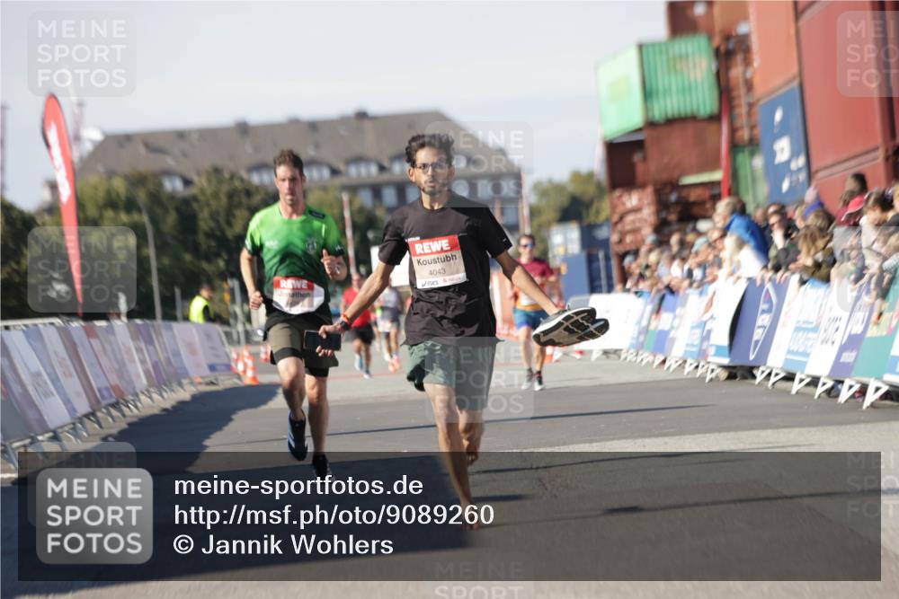 03.10.2025 - Köhlbrandbrückenlauf Jannik Wohlers http://msf.ph/oto/9089260 03.10.2025 12:53:38 Ziel 4043, 4155, 6241, 6624, 6656, 6804 meine-sportfotos.de