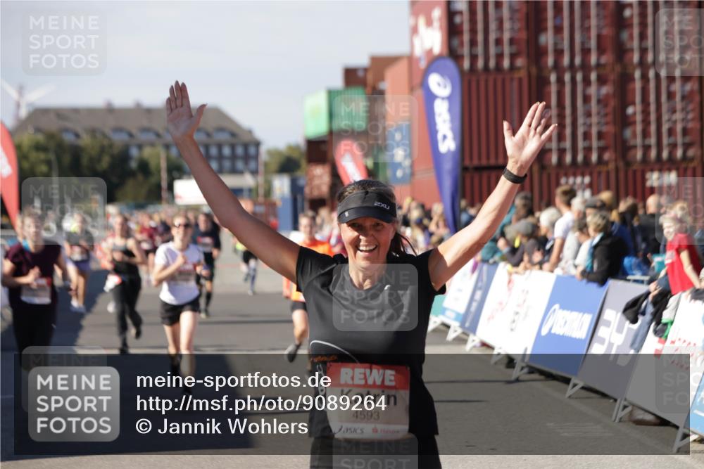 03.10.2025 - Köhlbrandbrückenlauf Jannik Wohlers http://msf.ph/oto/9089264 03.10.2025 13:19:20 Ziel 4143, 4593, 4632, 4690, 4725, 4727, 4828, 4996, 5443, 5451, 5853, 5858, 6057, 6225, 6226, 6230, 6576 meine-sportfotos.de
