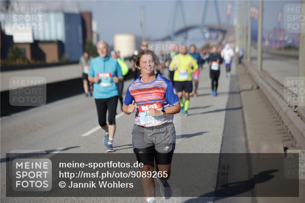 03.10.2025 - Köhlbrandbrückenlauf Jannik Wohlers http://msf.ph/oto/9089265 03.10.2025 10:09:35 Position 3 2935 meine-sportfotos.de