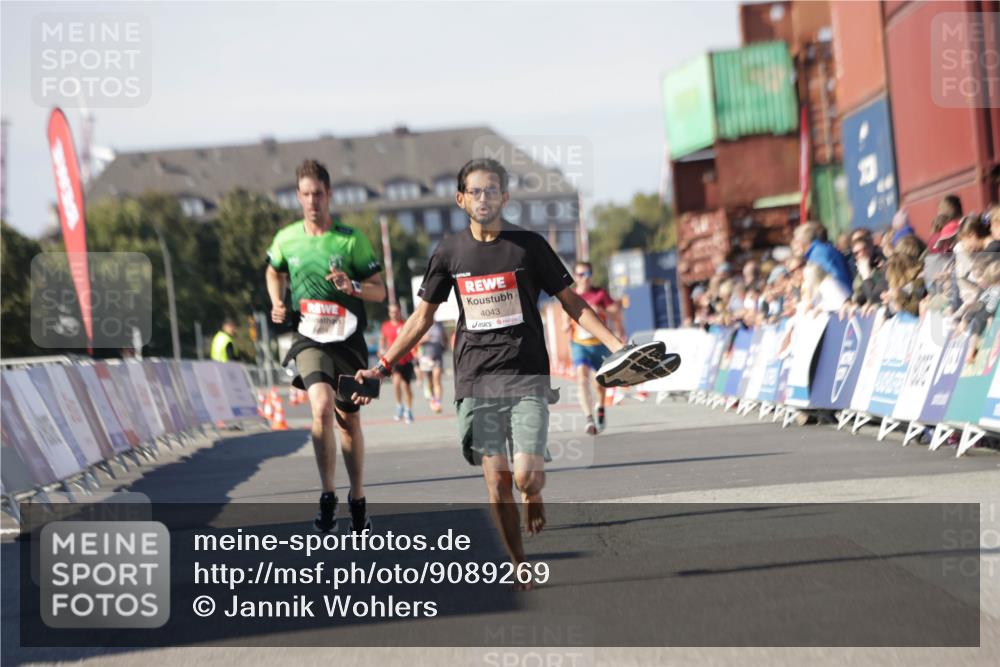 03.10.2025 - Köhlbrandbrückenlauf Jannik Wohlers http://msf.ph/oto/9089269 03.10.2025 12:53:38 Ziel 4043, 4155, 6241, 6624, 6656, 6804 meine-sportfotos.de