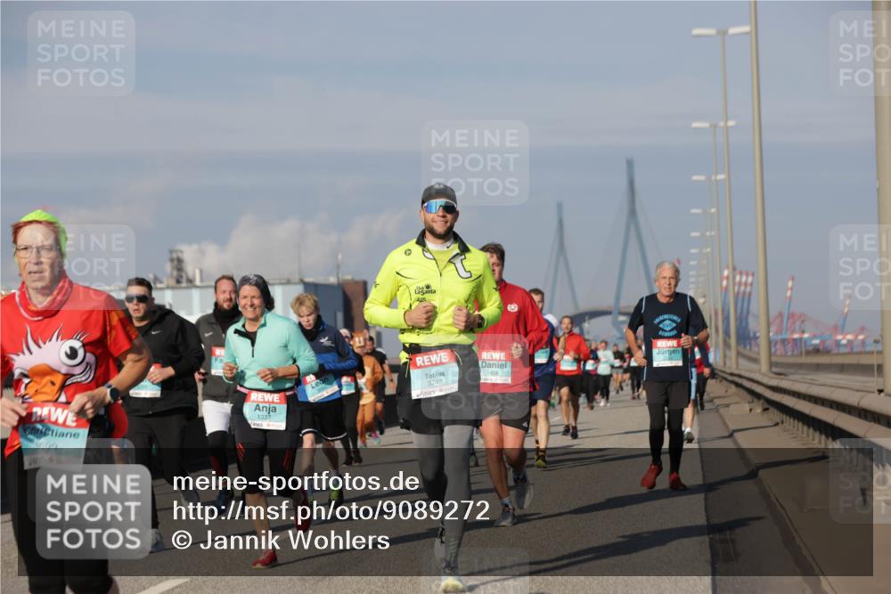 03.10.2025 - Köhlbrandbrückenlauf Jannik Wohlers http://msf.ph/oto/9089272 03.10.2025 09:58:30 Position 3 3699, 1337, 3748, 1456 meine-sportfotos.de