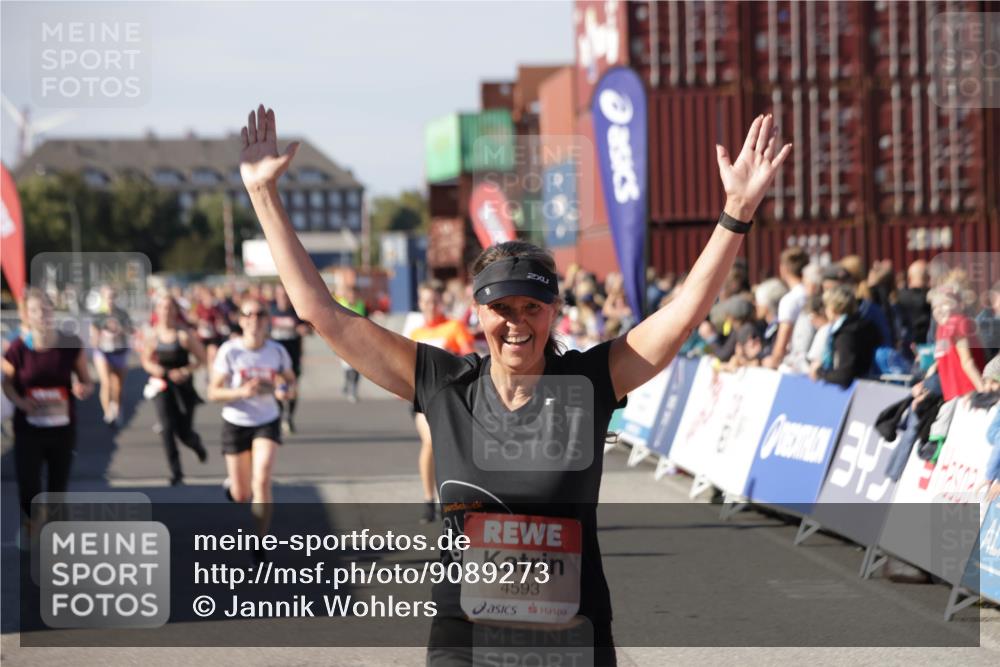 03.10.2025 - Köhlbrandbrückenlauf Jannik Wohlers http://msf.ph/oto/9089273 03.10.2025 13:19:20 Ziel 4143, 4593, 4632, 4690, 4725, 4727, 4828, 4996, 5443, 5451, 5853, 5858, 6057, 6225, 6226, 6230, 6576 meine-sportfotos.de