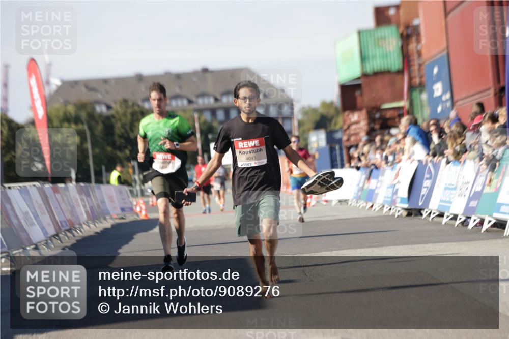 03.10.2025 - Köhlbrandbrückenlauf Jannik Wohlers http://msf.ph/oto/9089276 03.10.2025 12:53:38 Ziel 4043, 4155, 6241, 6624, 6656, 6804 meine-sportfotos.de