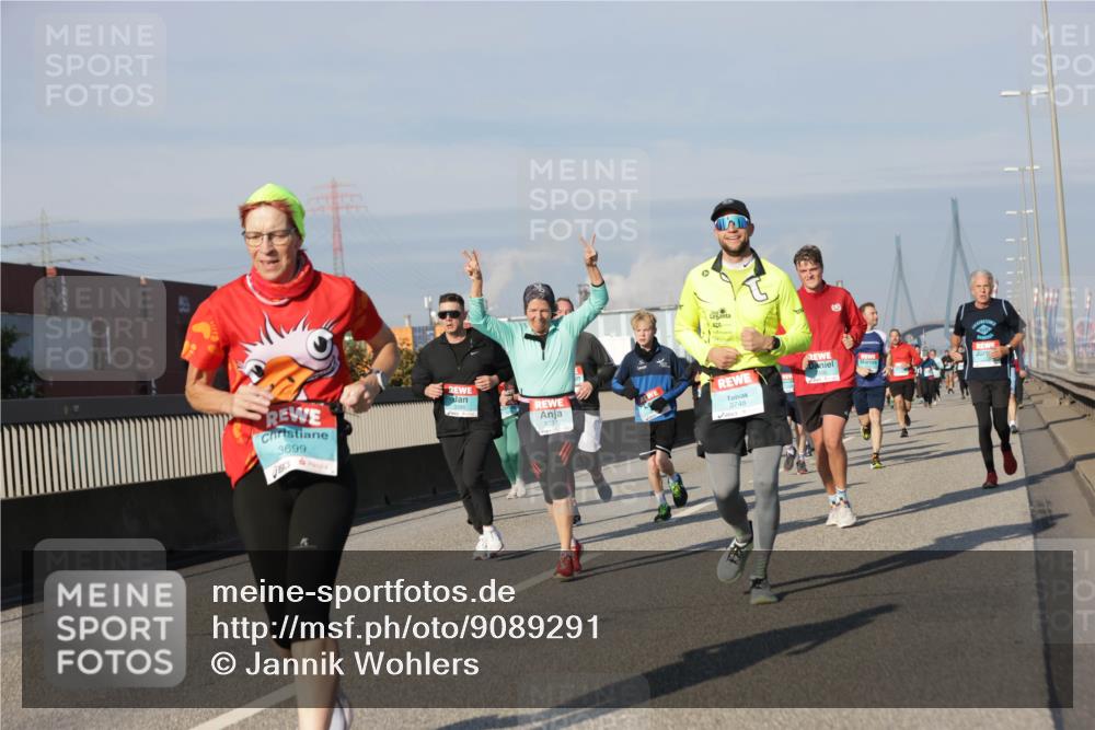 03.10.2025 - Köhlbrandbrückenlauf Jannik Wohlers http://msf.ph/oto/9089291 03.10.2025 09:58:31 Position 3 3699, 1337, 3748 meine-sportfotos.de