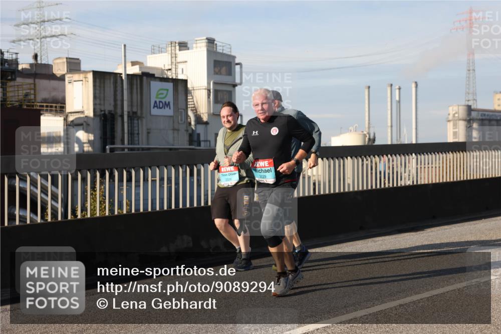 03.10.2025 - Köhlbrandbrückenlauf Lena Gebhardt http://msf.ph/oto/9089294 03.10.2025 10:07:04 Position 2 2326, 3129 meine-sportfotos.de