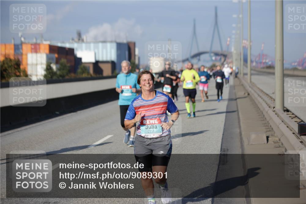 03.10.2025 - Köhlbrandbrückenlauf Jannik Wohlers http://msf.ph/oto/9089301 03.10.2025 10:09:36 Position 3 2935 meine-sportfotos.de