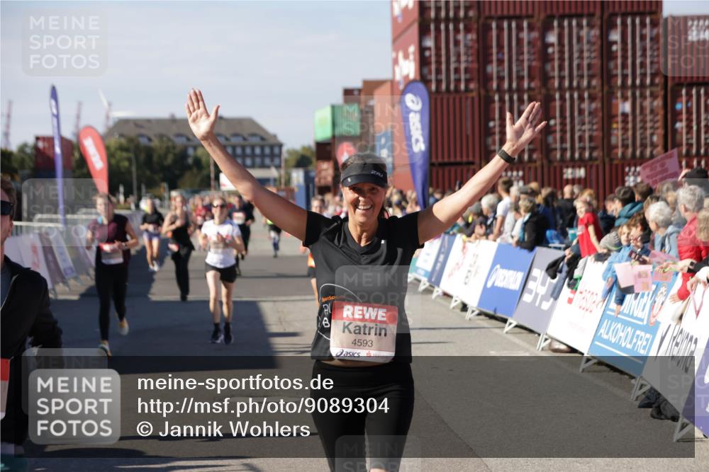 03.10.2025 - Köhlbrandbrückenlauf Jannik Wohlers http://msf.ph/oto/9089304 03.10.2025 13:19:20 Ziel 4143, 4593, 4632, 4690, 4725, 4727, 4828, 4996, 5443, 5451, 5853, 5858, 6057, 6225, 6226, 6230, 6576 meine-sportfotos.de