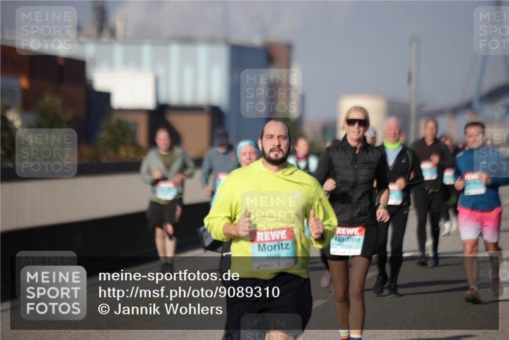 03.10.2025 - Köhlbrandbrückenlauf Jannik Wohlers http://msf.ph/oto/9089310 03.10.2025 10:09:41 Position 3 1949, 2845 meine-sportfotos.de